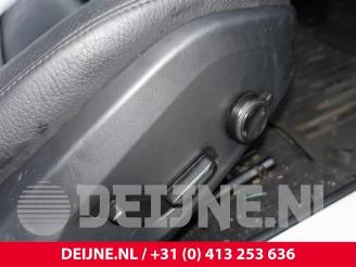 Volvo V-60 V60 Cross Country II (ZZ), Combi, 2018 2.0 B4 16V Mild Hybrid AWD picture 24