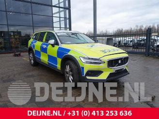 Uttjänta bilar auto Volvo V-60 V60 Cross Country II (ZZ), Combi, 2018 2.0 B4 16V Mild Hybrid AWD 2023/1