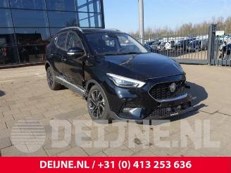 Vrakbiler auto MG ZS ZS, SUV, 2019 1.0 T-GDI 12V 2024/6