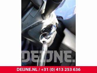 Peugeot Expert Expert (V1/VA/VB/VE/VF/VT/VY), Van, 2016 2.0 Blue HDi 180 16V picture 29