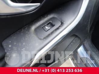 Volvo V-40 V40 Cross Country (MZ), Hatchback 5-drs, 2012 / 2019 1.5 T3 16V Geartronic picture 18