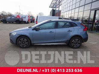 Volvo V-40 V40 Cross Country (MZ), Hatchback 5-drs, 2012 / 2019 1.5 T3 16V Geartronic picture 4