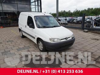 skadebil auto Peugeot Partner Partner Combispace, MPV, 1996 / 2015 1.1 2001/6