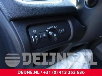 Volvo V-40 V40 (MV), Hatchback 5-drs, 2012 / 2019 2.0 T3 16V picture 20
