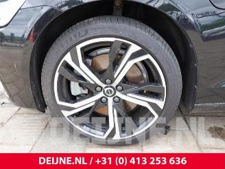 Volvo V-60 V60 II (ZW), Combi, 2018 2.0 T6 16V Plug-in Hybrid AWD picture 11