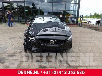 Volvo V-60 V60 II (ZW), Combi, 2018 2.0 T6 16V Plug-in Hybrid AWD picture 2