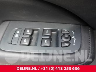 Volvo V-60 V60 II (ZW), Combi, 2018 2.0 T6 16V Plug-in Hybrid AWD picture 24