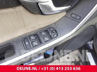 Volvo V-60 V60 I (FW/GW), Combi, 2010 / 2018 2.4 D6 20V Plug-in Hybrid AWD picture 16
