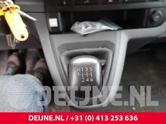 Peugeot Expert Expert (V1/VA/VB/VE/VF/VT/VY), Van, 2016 2.0 Blue HDi 120 16V picture 27