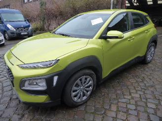 damaged passenger cars Hyundai Kona  2020/8