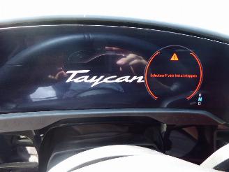 Porsche Taycan 4S picture 13