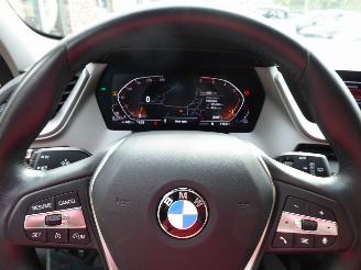 BMW 1-serie 116 d Advantage picture 12