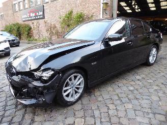 Vaurioauto  passenger cars BMW 3-serie 320 e 2023/6