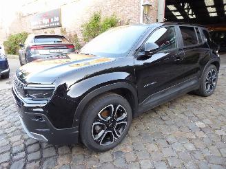 uszkodzony samochody osobowe Jeep Avenger Summit 2023/10