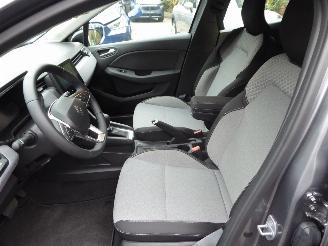 Renault Clio Evolution Hybrid picture 13