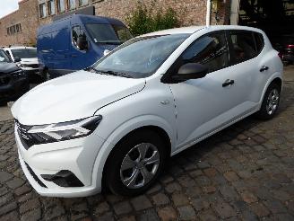 Schadeauto Dacia Sandero Essential 2024/5