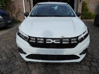 Dacia Sandero Essential picture 2