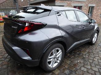 Toyota CH-R Hybrid picture 6