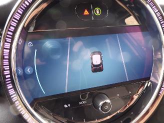 Mini Cooper Essential picture 23