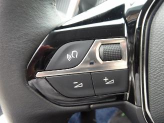 Peugeot 208 Active Pack picture 13