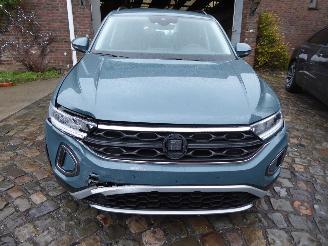 Volkswagen T-Roc Life picture 3