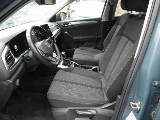 Volkswagen T-Roc Life picture 14