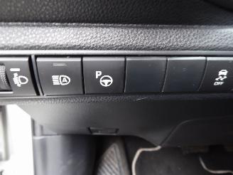 Toyota Corolla 1,8 Hybrid Comfort Touring picture 24