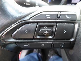 Toyota Yaris Hybrid S picture 19