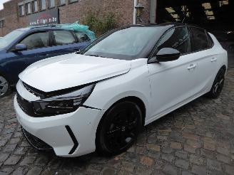 krockskadad bil auto Opel Corsa GS 2024/10