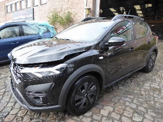 krockskadad bil auto Dacia Sandero III Stepway Expression 2024/12