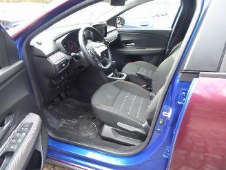 Dacia Sandero Expression picture 7