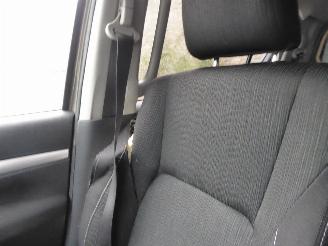 Toyota Hilux Double Cab 4x4 picture 15