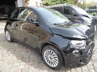 Fiat 500E La Prima picture 3