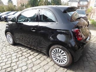 Fiat 500E La Prima picture 7