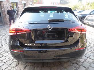 Mercedes A-klasse 250 e Advanced picture 6