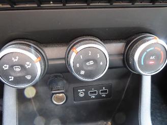 Renault Clio V Evolution picture 16