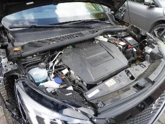 Peugeot 2008 e- GT picture 18