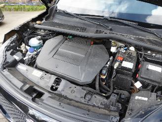 Peugeot 2008 e- GT picture 16