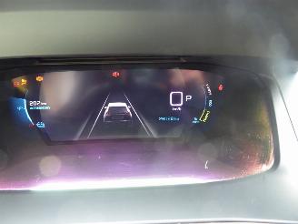 Peugeot 2008 e- GT picture 19
