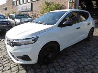 Damaged car Dacia Sandero III Essential 2025/11