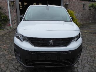 Peugeot Partner Premium L2 picture 3