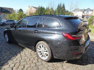 BMW 3-serie Touring 318 d picture 6