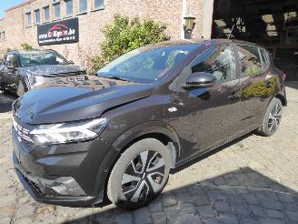 krockskadad bil auto Dacia Sandero III Expression 2025/6