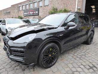uszkodzony samochody osobowe Porsche Cayenne E-Hybrid 2022/6