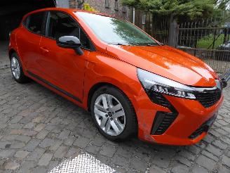 Renault Clio V Evolution picture 4