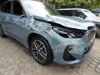 BMW iX1 20 eDrive M Sport picture 4