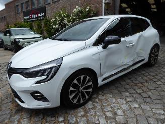 Coche accidentado Renault Clio Techno 2023/8