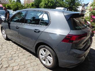 Volkswagen Golf Life picture 8