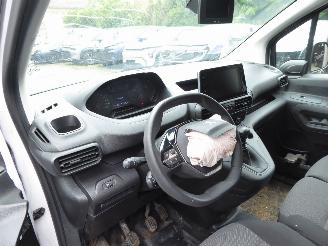 Peugeot Partner Premium L1 picture 9