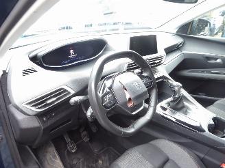 Peugeot 5008 Active Pack picture 12